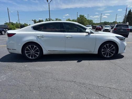 2019 Kia Cadenza Technology