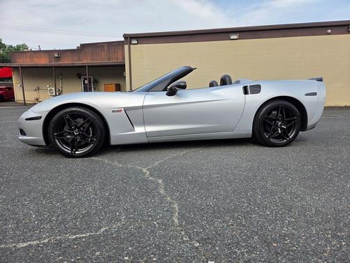 Blade Silver Metallic 2011 Chevrolet Corvette 2dr Conv w/4LT