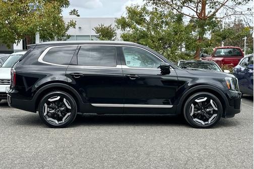 Ebony Black 2024 Kia Telluride EX