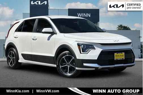 Snow White Pearl 2025 Kia Niro LX