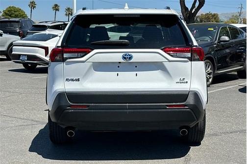 2022 Toyota RAV4 Hybrid LE