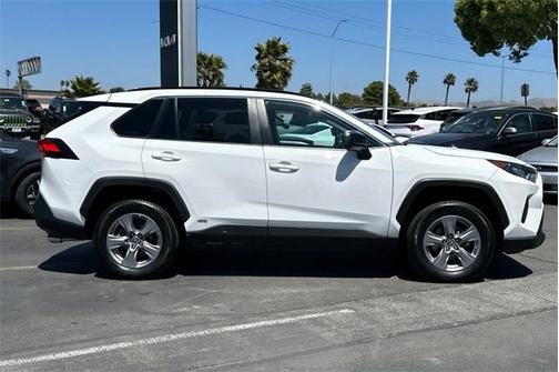 2022 Toyota RAV4 Hybrid LE