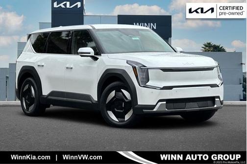 Snow White Pearl 2024 Kia EV9 Light Long Range