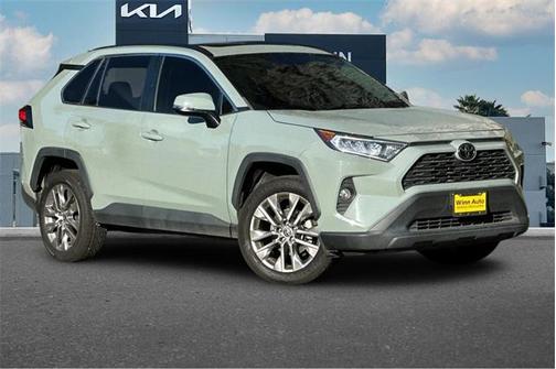 2021 Toyota RAV4 XLE Premium
