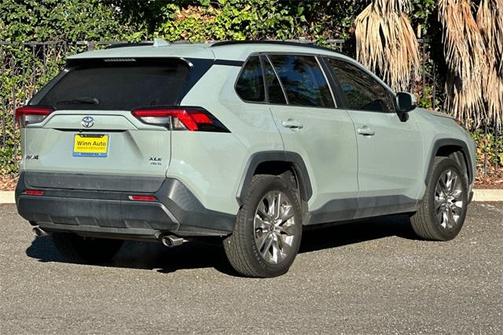 2021 Toyota RAV4 XLE Premium