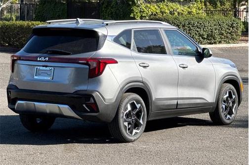 2025 Kia Seltos EX
