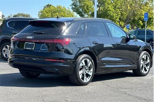 2021 Audi e-tron Premium