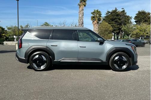 Green 2024 Kia EV9 Wind