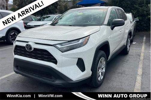 2024 Toyota RAV4 LE