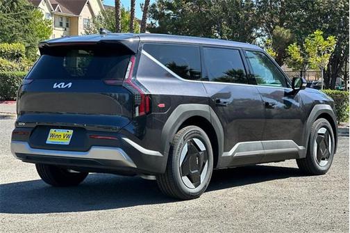 2026 Kia EV9 Light Long Range