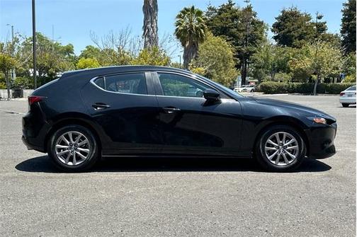 2022 Mazda Mazda3 2.5S FWD