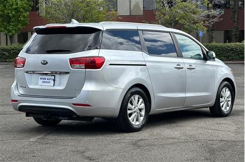 2017 Kia Sedona LX