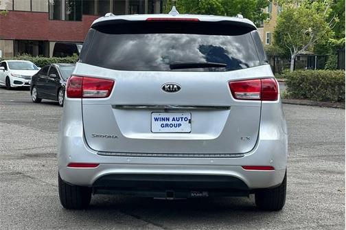 2017 Kia Sedona LX