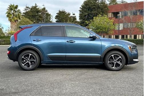 2025 Kia Niro Plug-In Hybrid EX