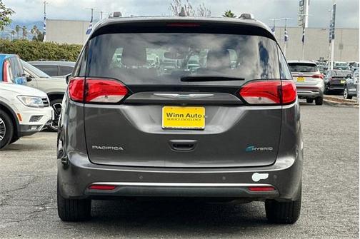 2018 Chrysler Pacifica Hybrid Limited