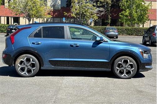 2025 Kia Niro Plug-In Hybrid SX Touring