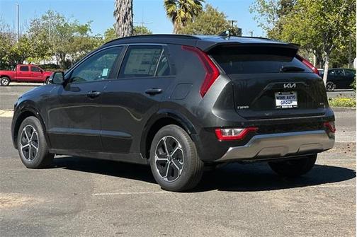 2025 Kia Niro SX