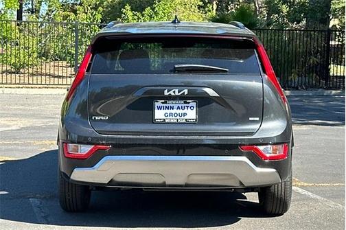 2025 Kia Niro SX