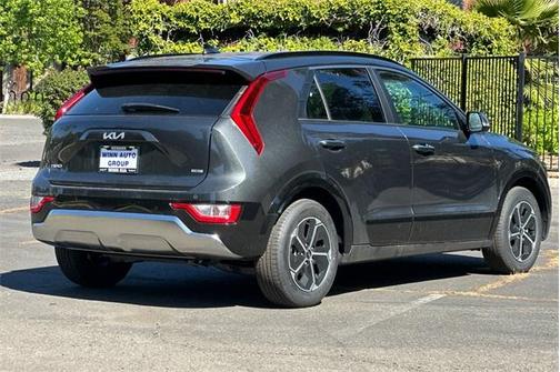 2025 Kia Niro SX