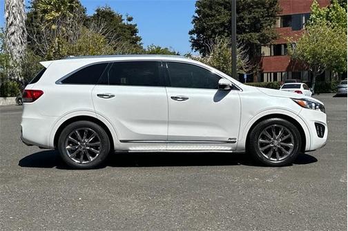 2017 Kia Sorento SX