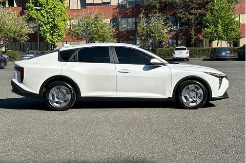 Snow White Pearl 2025 Kia K4 LX