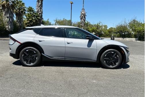 2025 Kia EV6 Wind