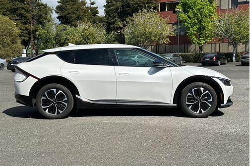 Snow White Pearl 2024 Kia EV6 Wind