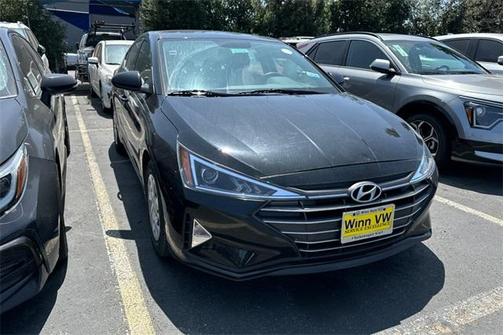 2019 Hyundai ELANTRA SE