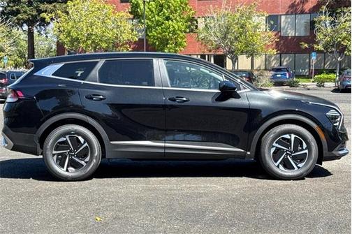 2025 Kia Sportage Hybrid LX