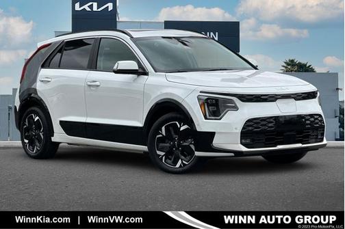 Snow White Pearl 2023 Kia Niro EV Wave