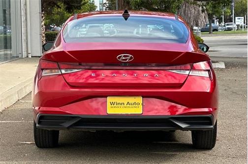 2021 Hyundai ELANTRA SEL
