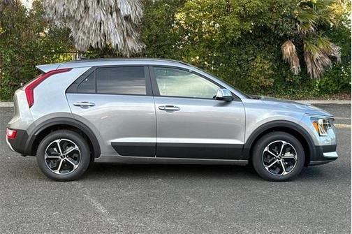 2025 Kia Niro EX