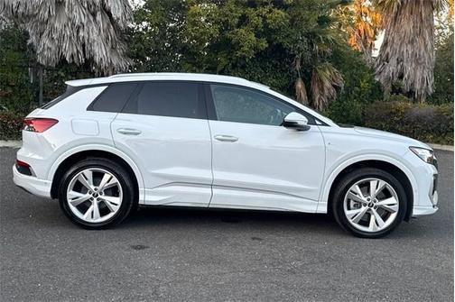 2023 Audi Q4 e-tron 50 Premium Plus