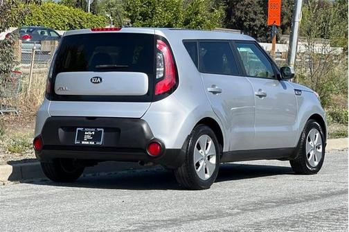 2016 Kia Soul Base