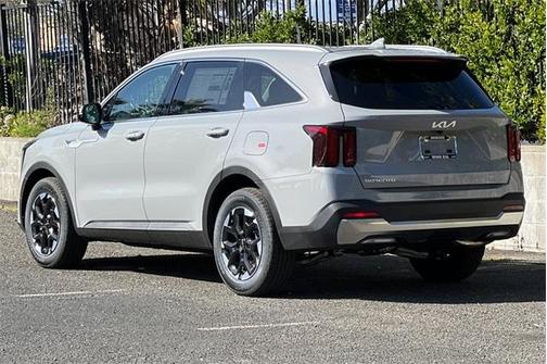 2025 Kia Sorento S