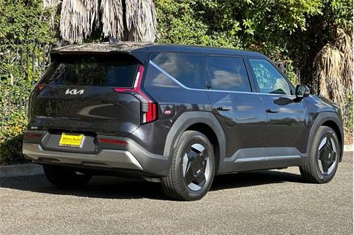 2026 Kia EV9 Light Long Range