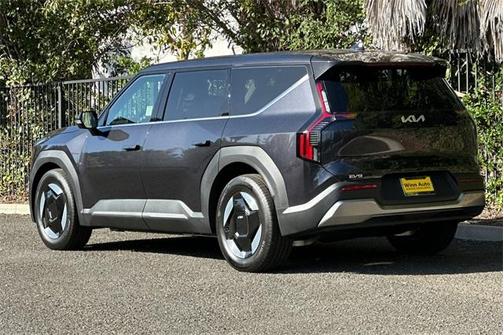 2026 Kia EV9 Light Long Range