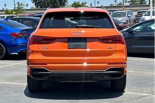 2024 Audi Q3 45 S line Premium