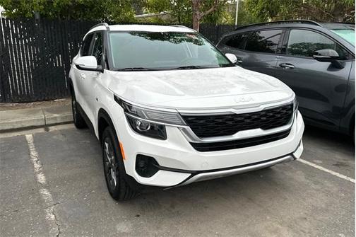 2023 Kia Seltos S