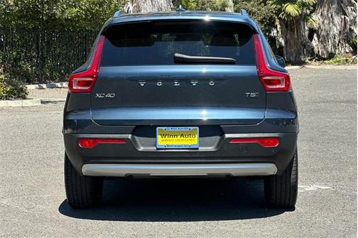 2021 Volvo XC40 T5 Momentum