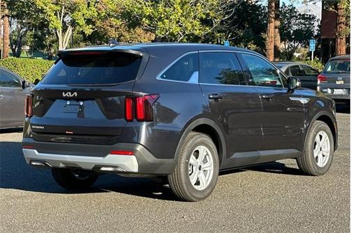 2026 Kia Sorento LX