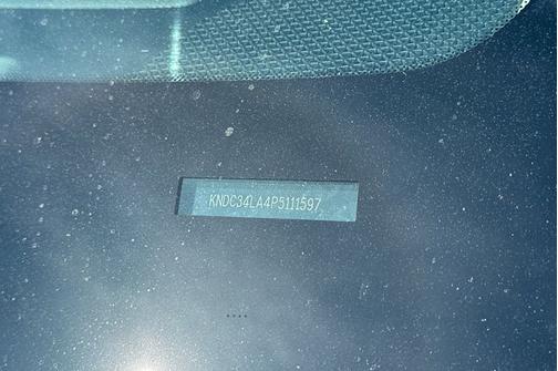 Snow White Pearl 2023 Kia EV6 Wind