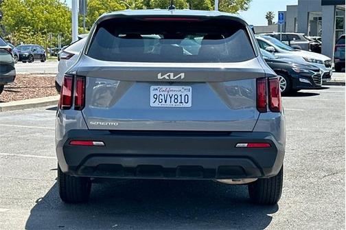2023 Kia Sorento LX