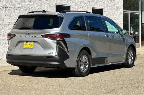 2021 Toyota Sienna XLE