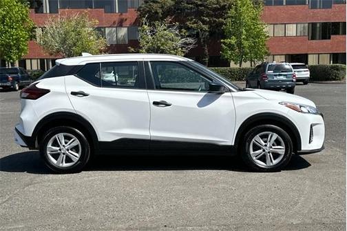 2023 Nissan Kicks S
