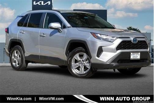 2022 Toyota RAV4 Hybrid XLE