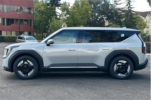 2026 Kia EV9 Light Long Range