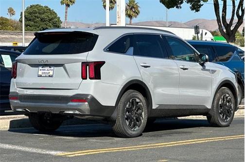2025 Kia Sorento S