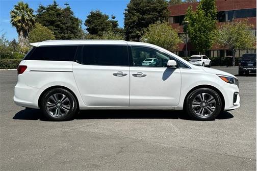 2021 Kia Sedona SX