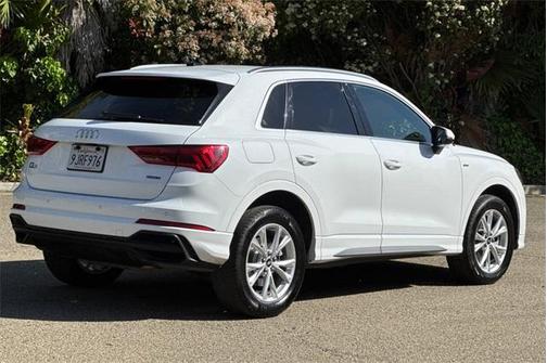 2024 Audi Q3 45 S line Premium